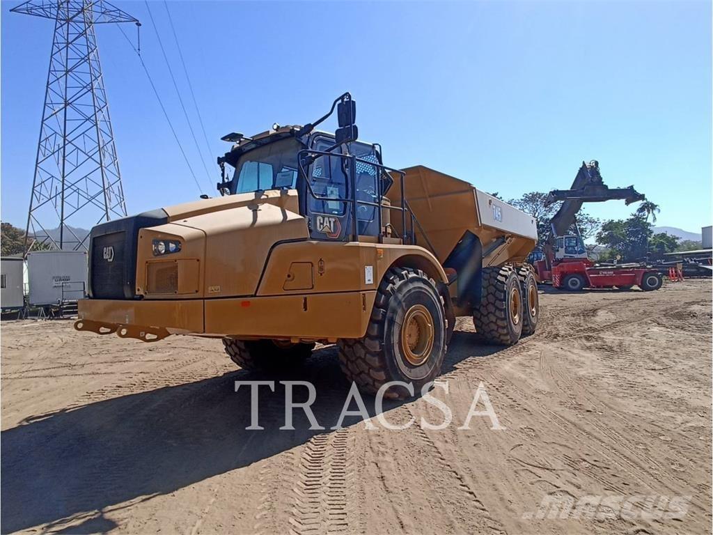 CAT 745 ساحبات مفصلية