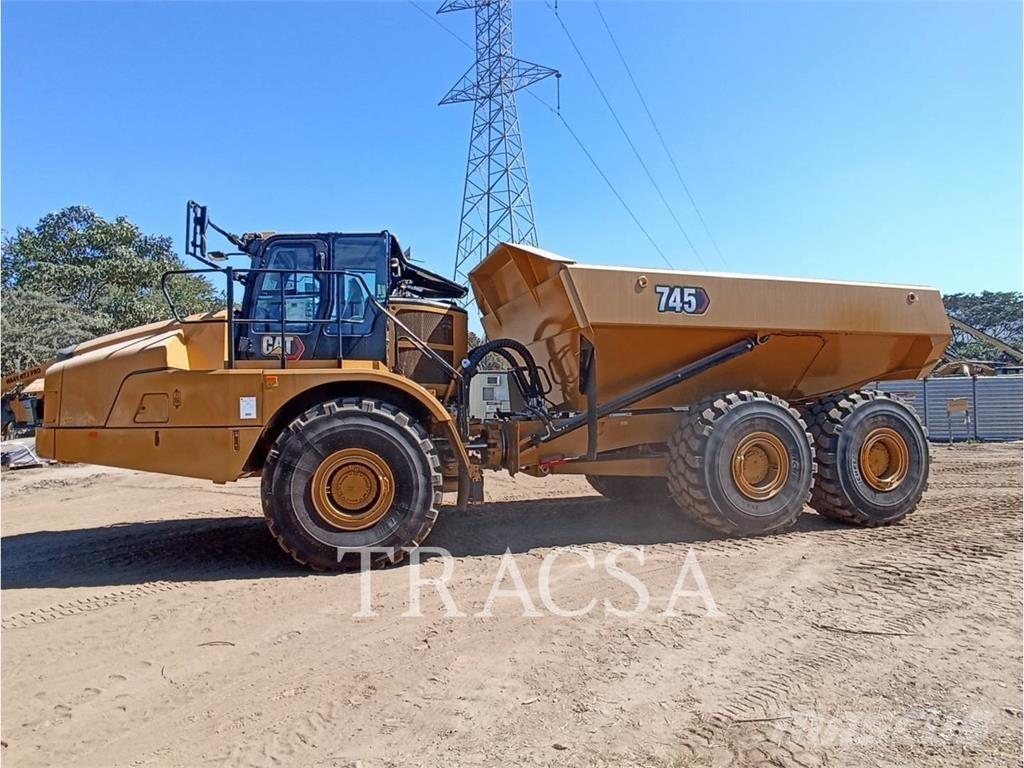CAT 745 ساحبات مفصلية