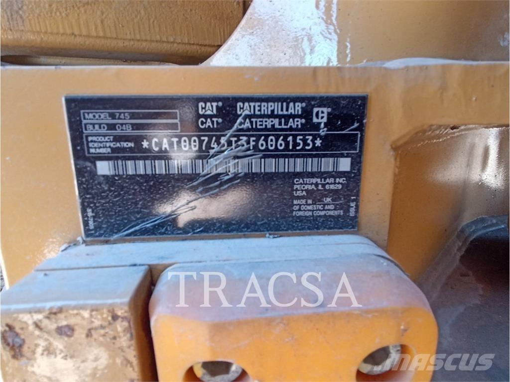 CAT 745 ساحبات مفصلية