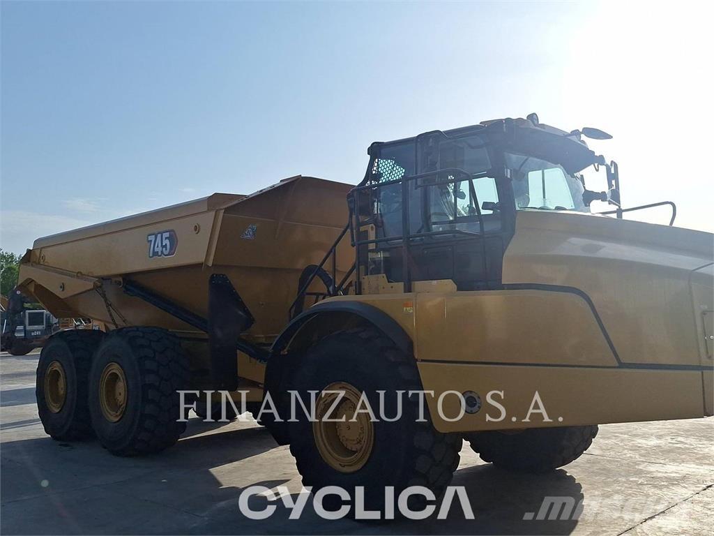CAT 745 ساحبات مفصلية