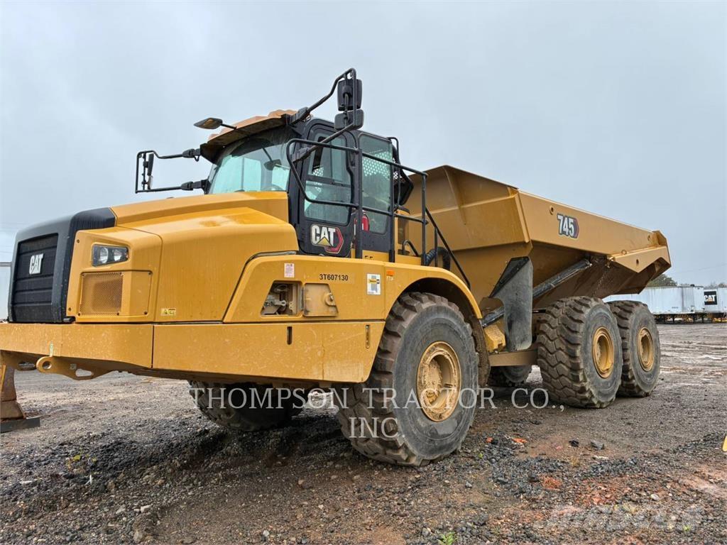CAT 745 ساحبات مفصلية