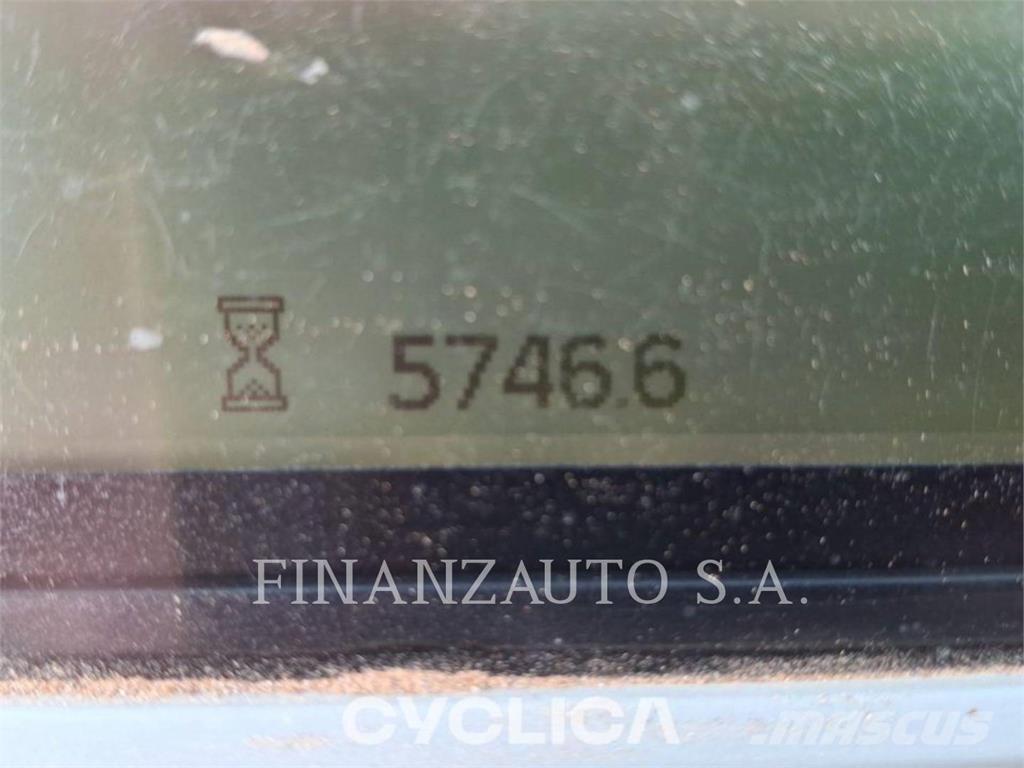 CAT 745 ساحبات مفصلية