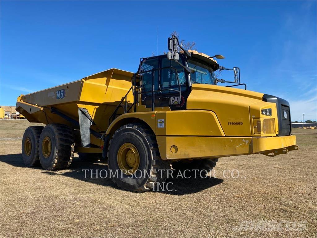 CAT 745 ساحبات مفصلية