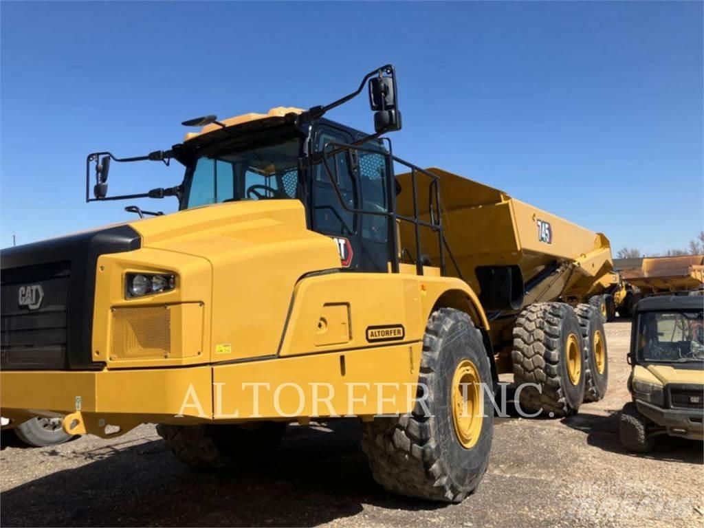 CAT 745-04 ساحبات مفصلية