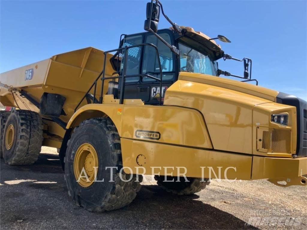 CAT 745-04 ساحبات مفصلية