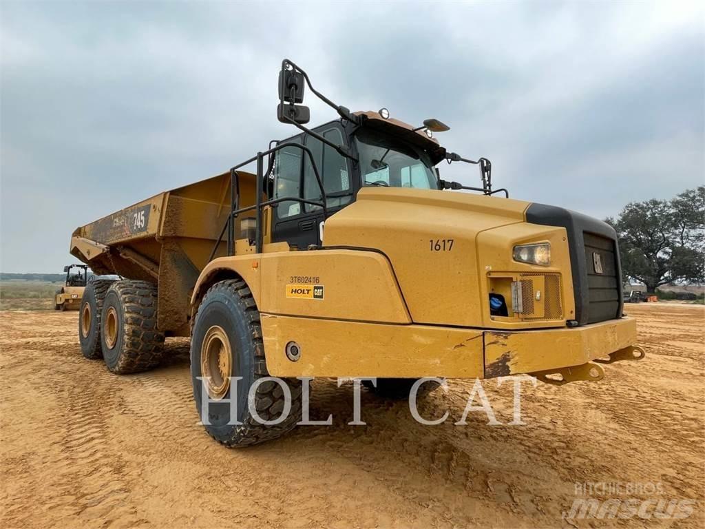 CAT 745-04 ساحبات مفصلية