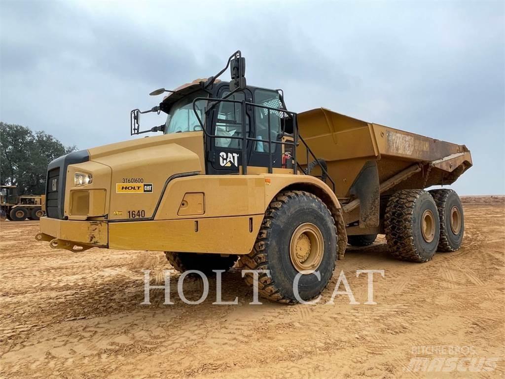 CAT 745-04 ساحبات مفصلية