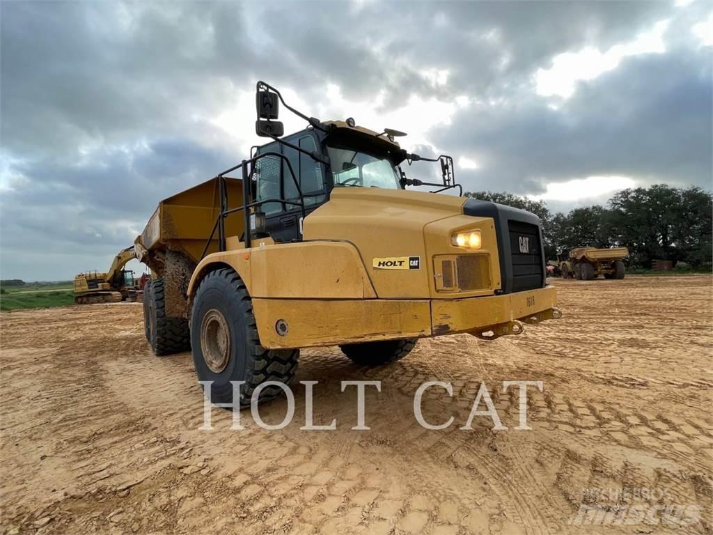 CAT 745-04 ساحبات مفصلية