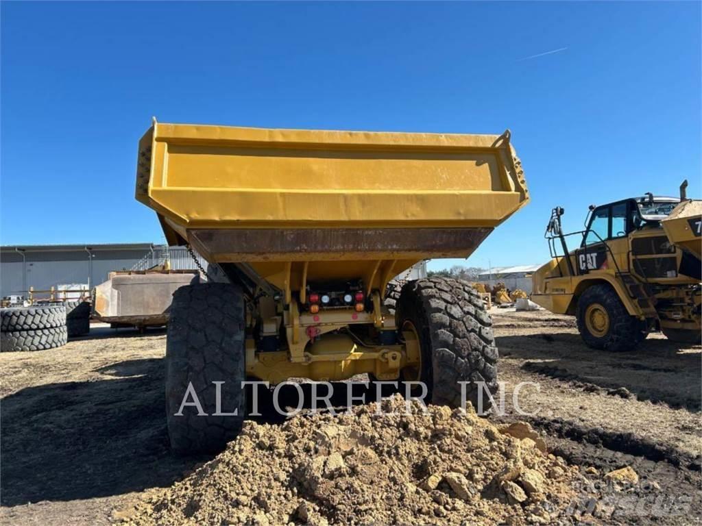 CAT 745-04 ساحبات مفصلية
