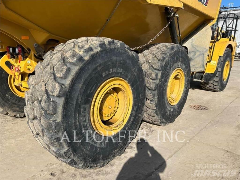 CAT 745-04 ساحبات مفصلية