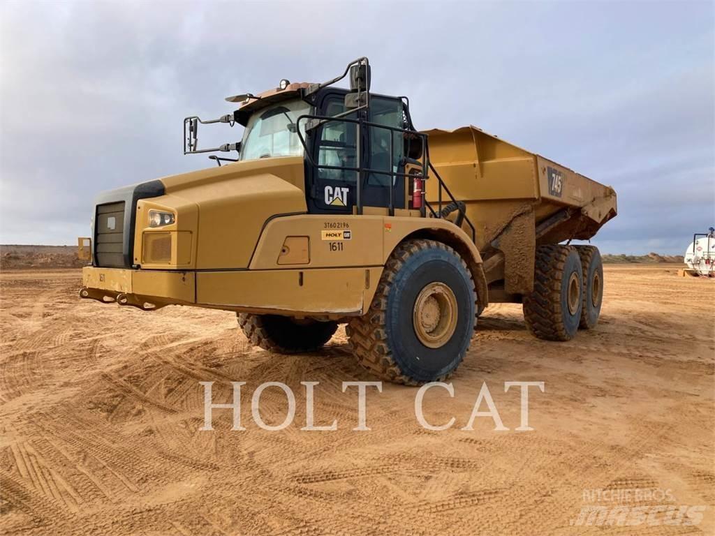 CAT 745-04 ساحبات مفصلية