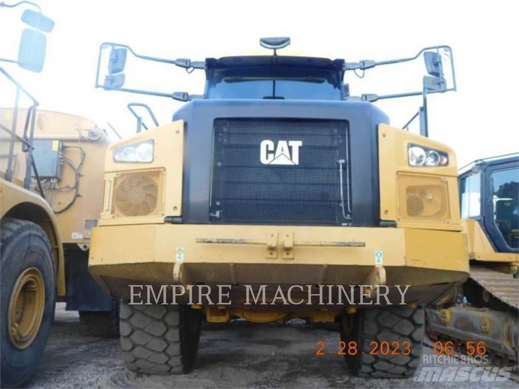 CAT 745-04 ساحبات مفصلية