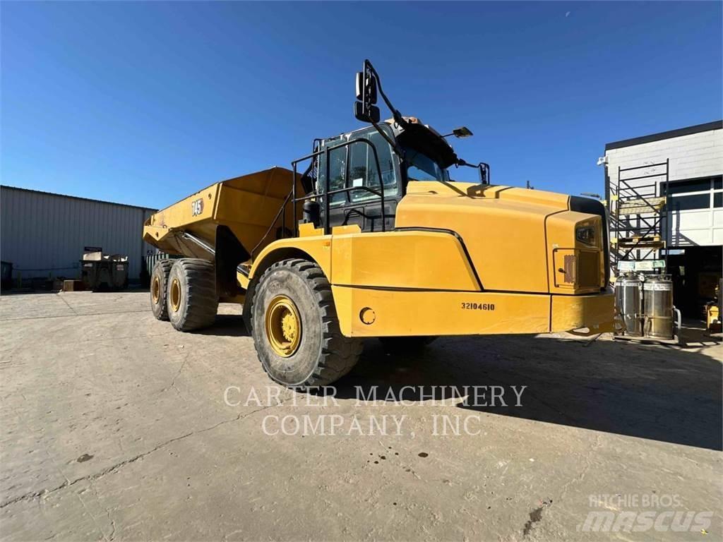 CAT 745-04 ساحبات مفصلية
