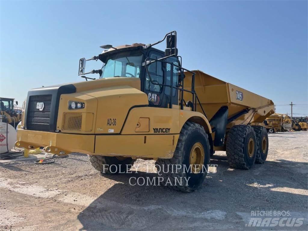 CAT 745-04 ساحبات مفصلية