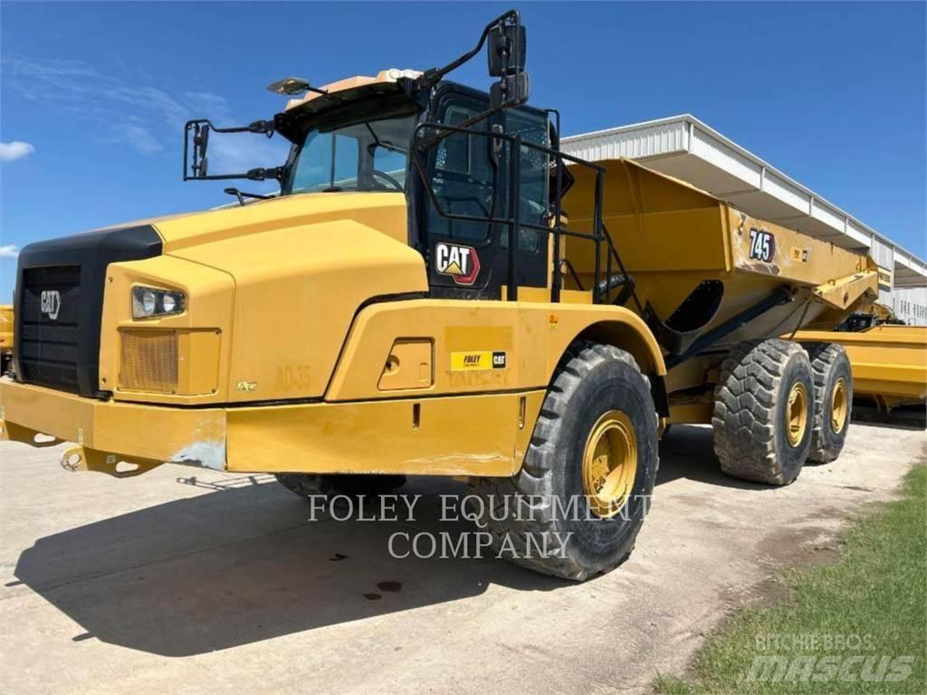 CAT 745-04 ساحبات مفصلية