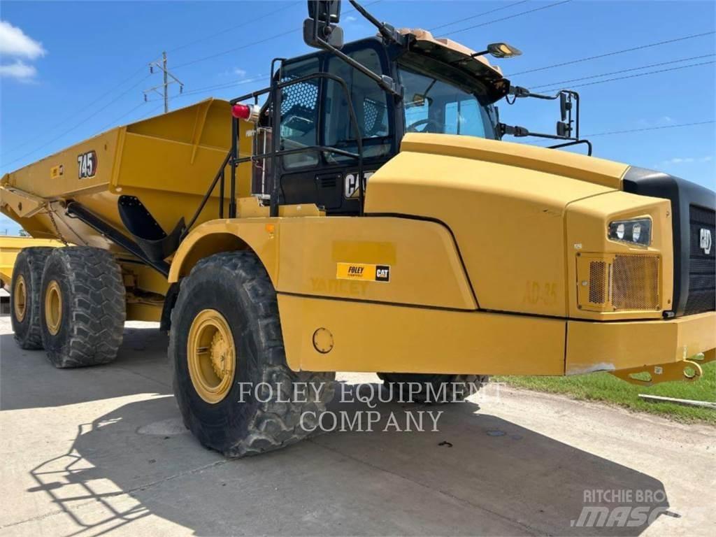 CAT 745-04 ساحبات مفصلية