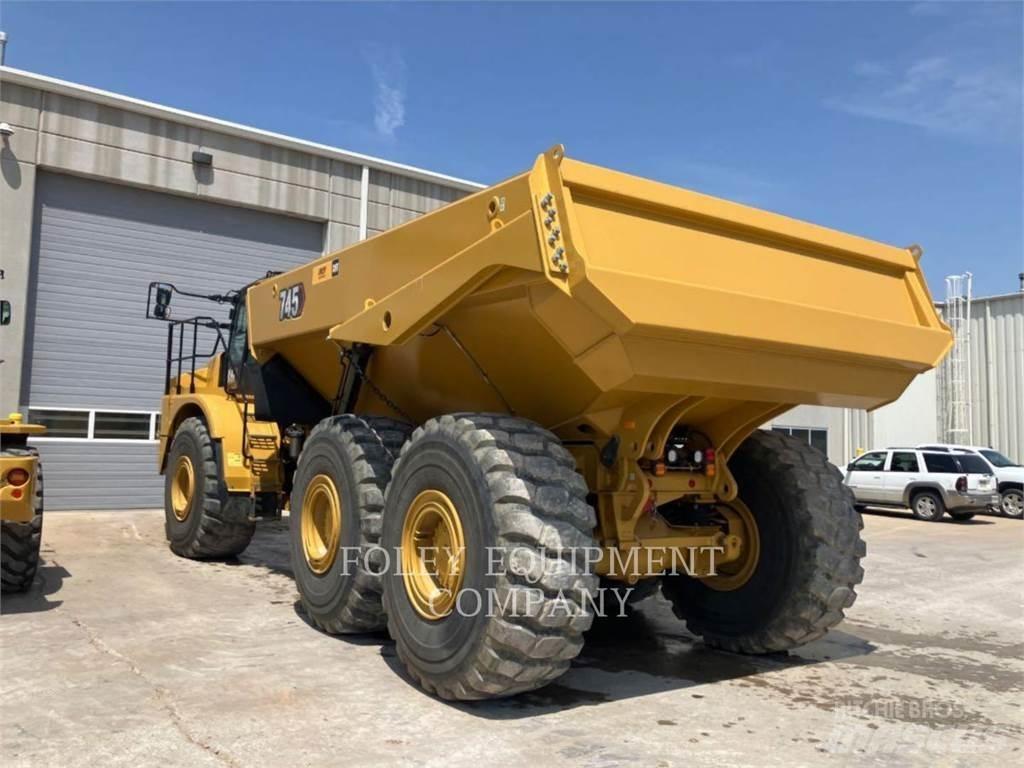 CAT 745-04 ساحبات مفصلية