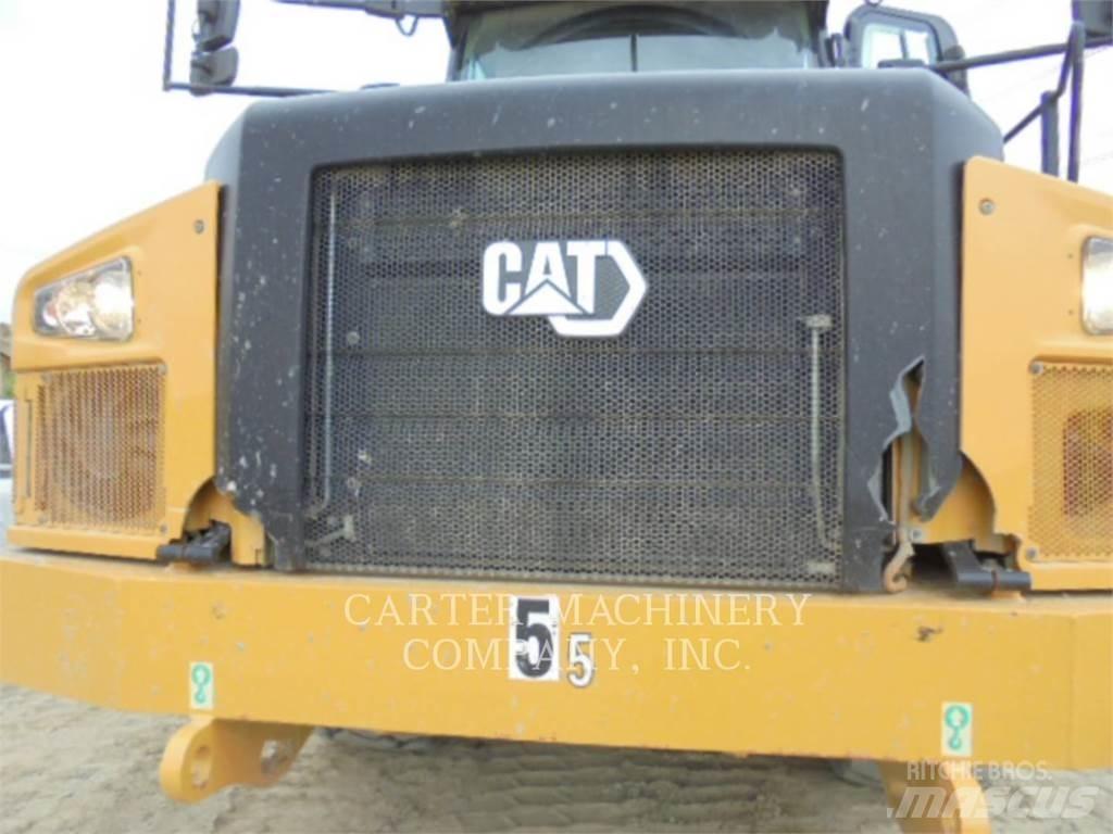 CAT 745-04 ساحبات مفصلية