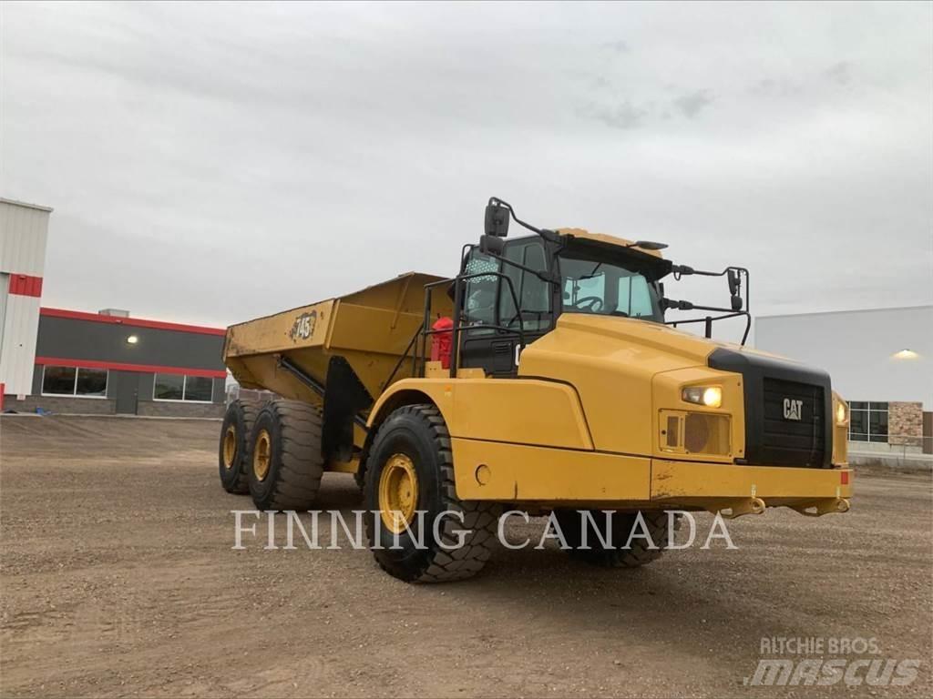 CAT 745-04 ساحبات مفصلية