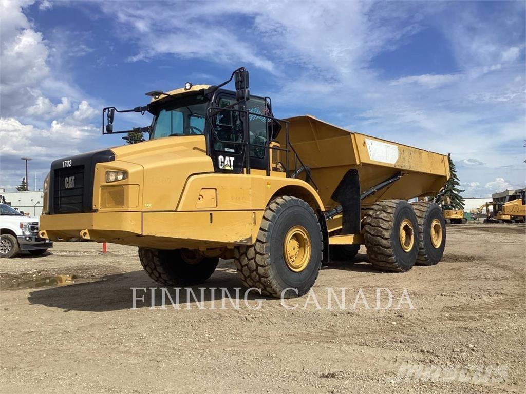 CAT 745-04 ساحبات مفصلية