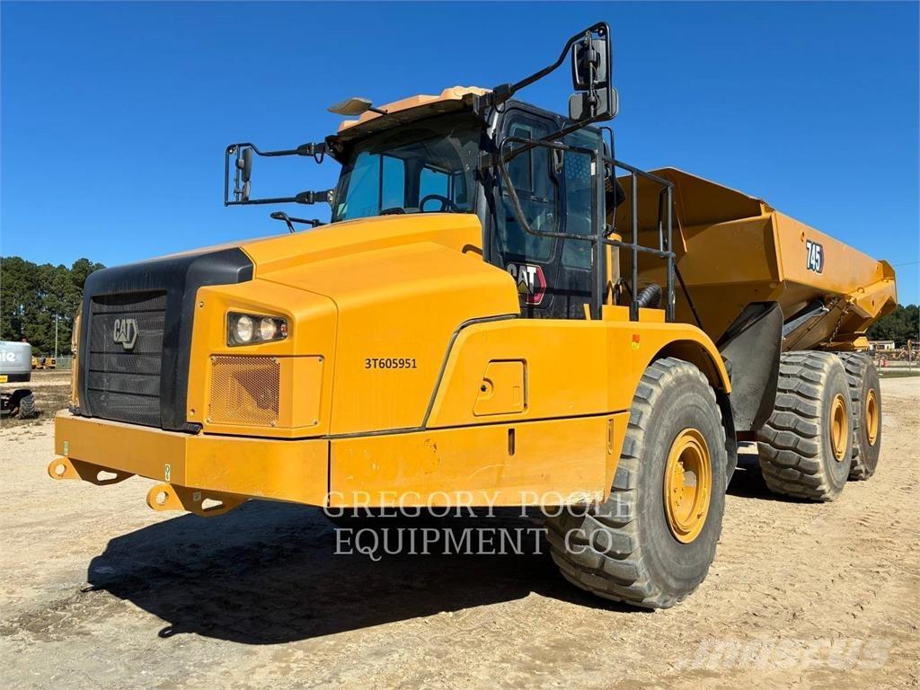 CAT 745-04 ساحبات مفصلية