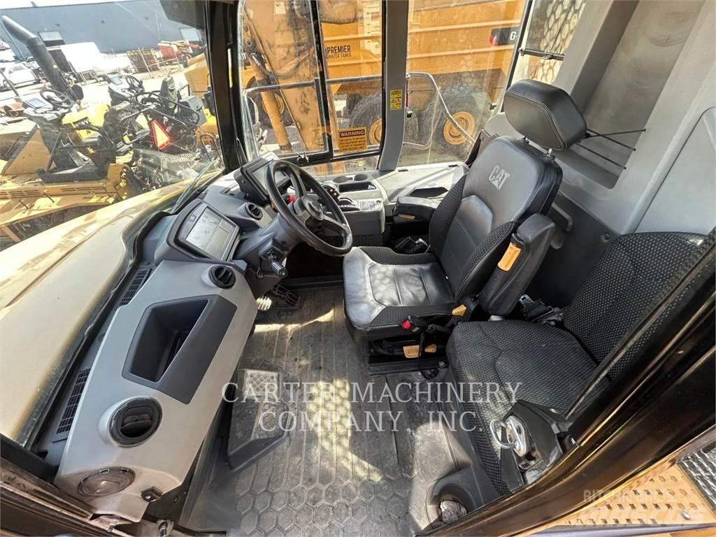 CAT 745-04 TG ساحبات مفصلية