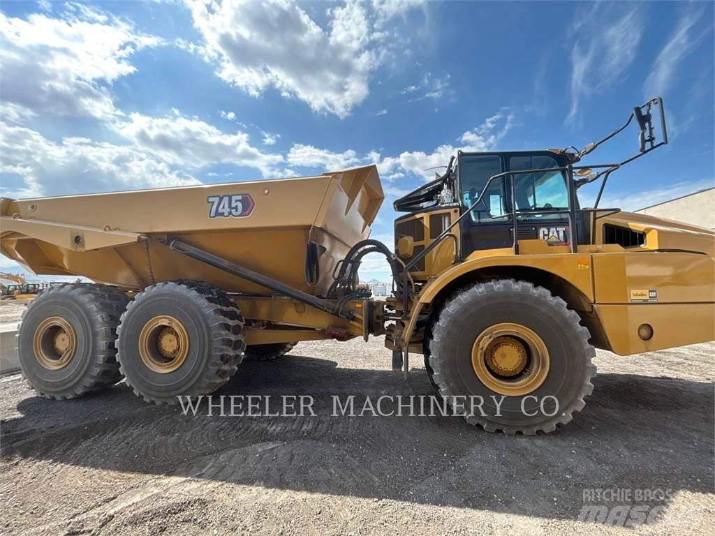 CAT 745 TG ساحبات مفصلية