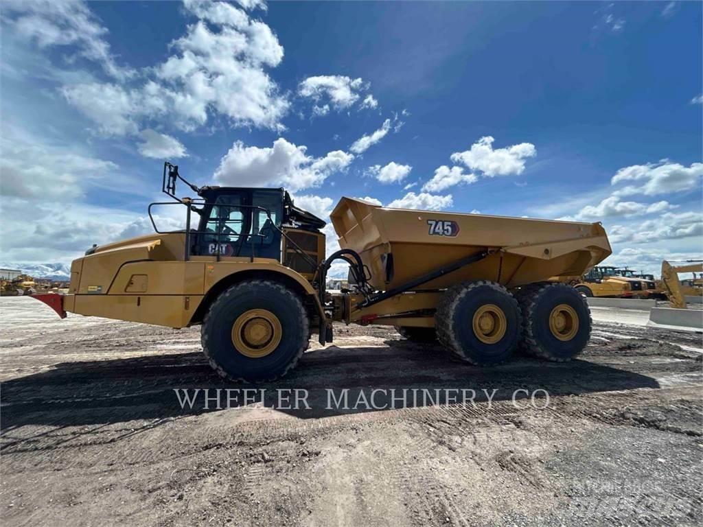 CAT 745 TG ساحبات مفصلية