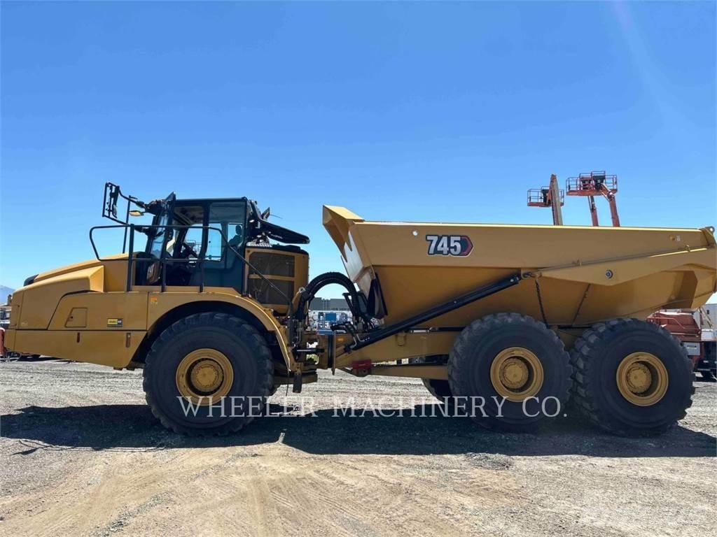 CAT 745 TG ساحبات مفصلية