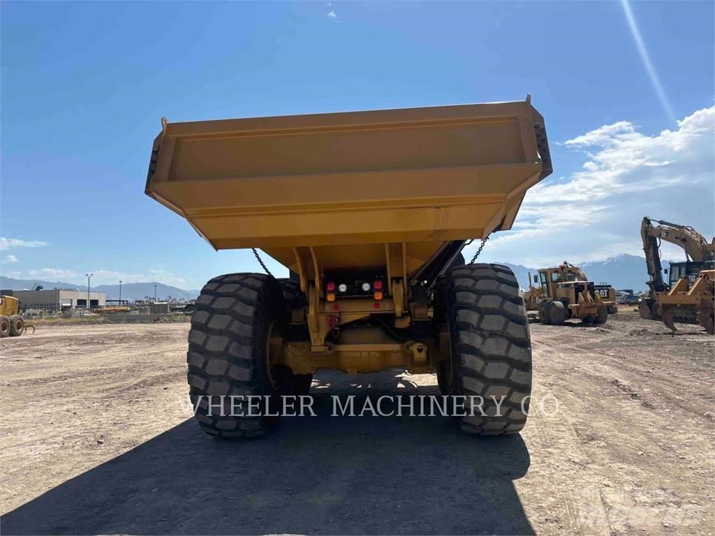 CAT 745 TG ساحبات مفصلية
