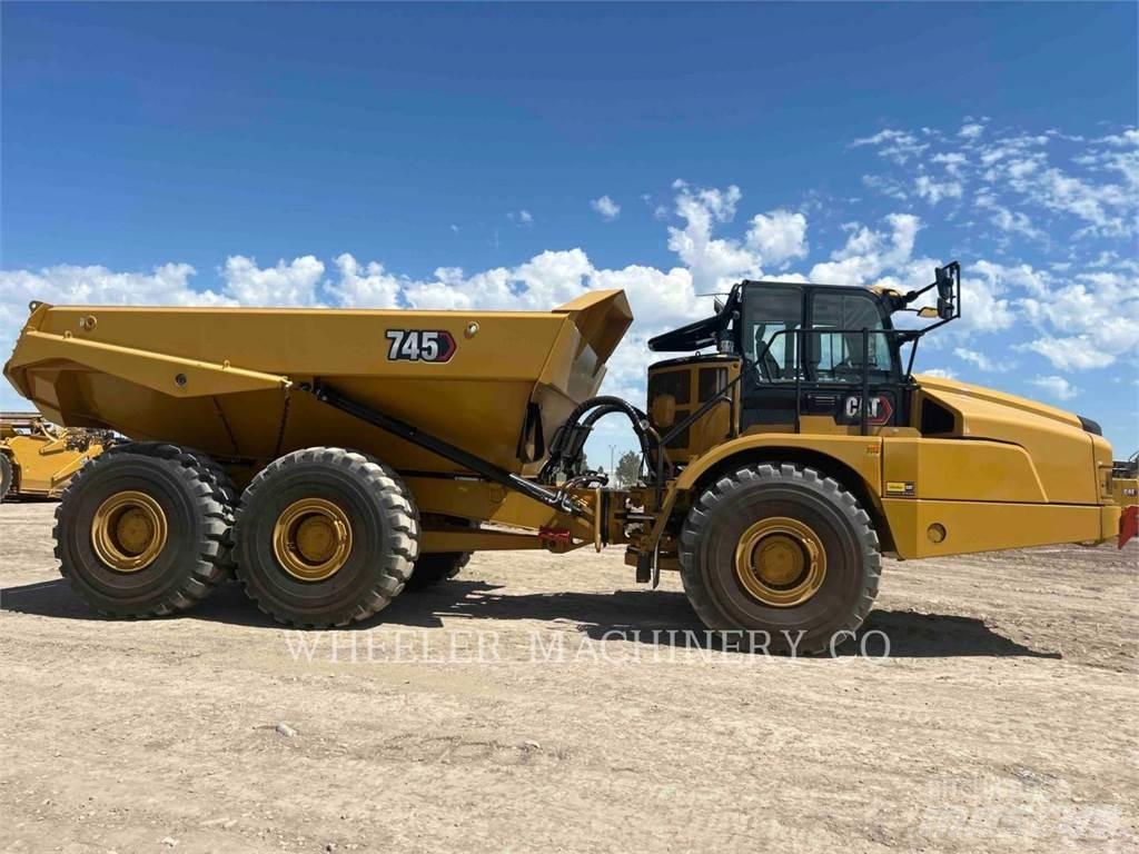 CAT 745 TG ساحبات مفصلية