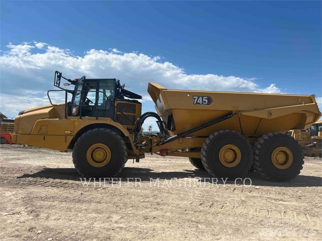 CAT 745 TG ساحبات مفصلية