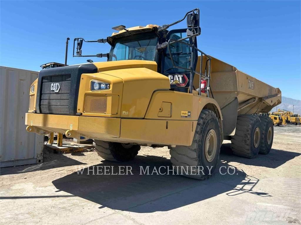 CAT 745 TG ساحبات مفصلية