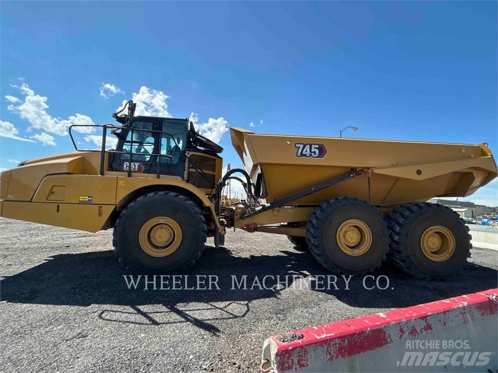 CAT 745 TG ساحبات مفصلية