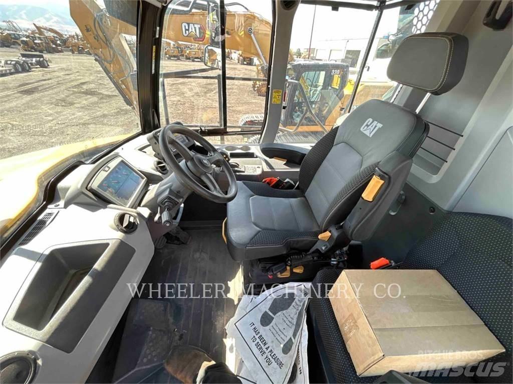 CAT 745 TG ساحبات مفصلية