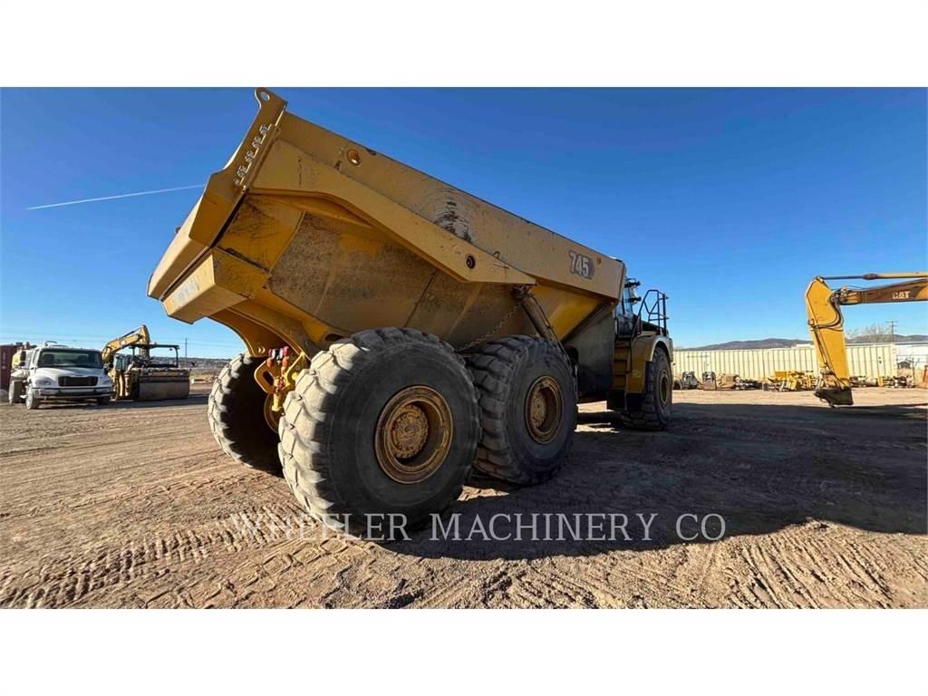 CAT 745 TG ساحبات مفصلية