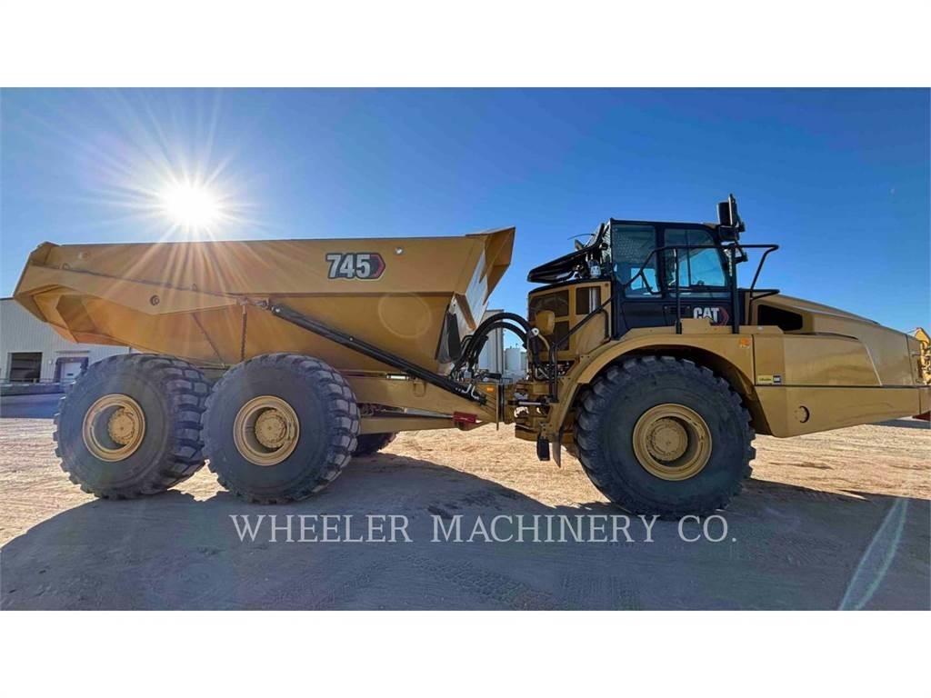 CAT 745 TG ساحبات مفصلية