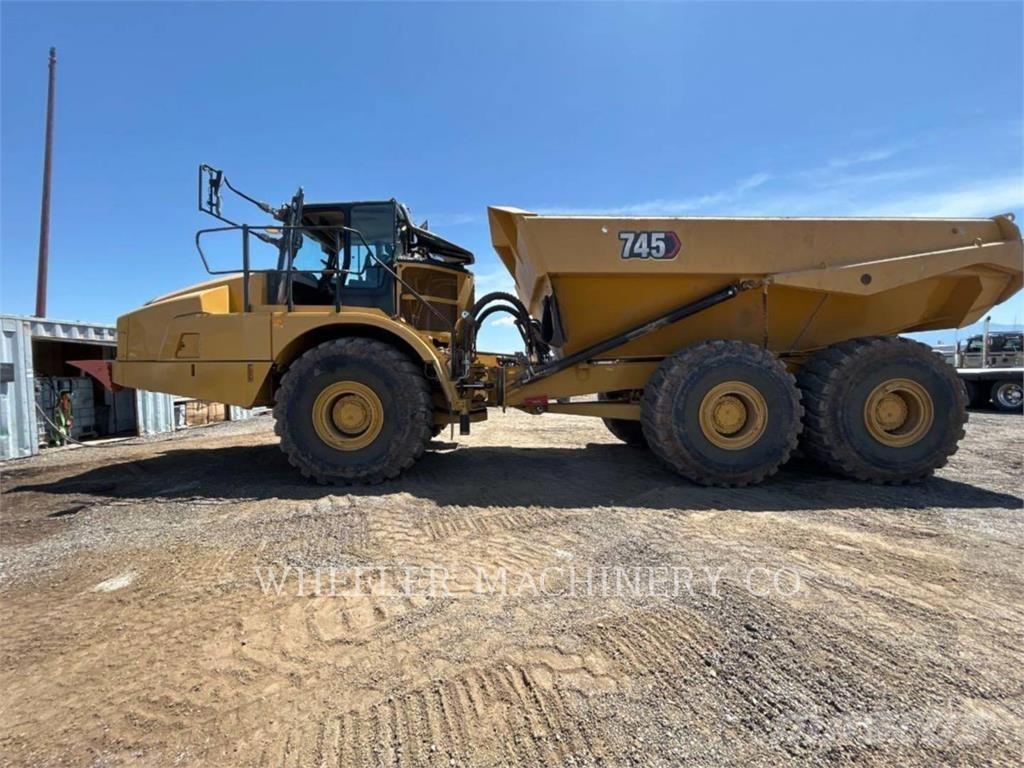 CAT 745 TG ساحبات مفصلية