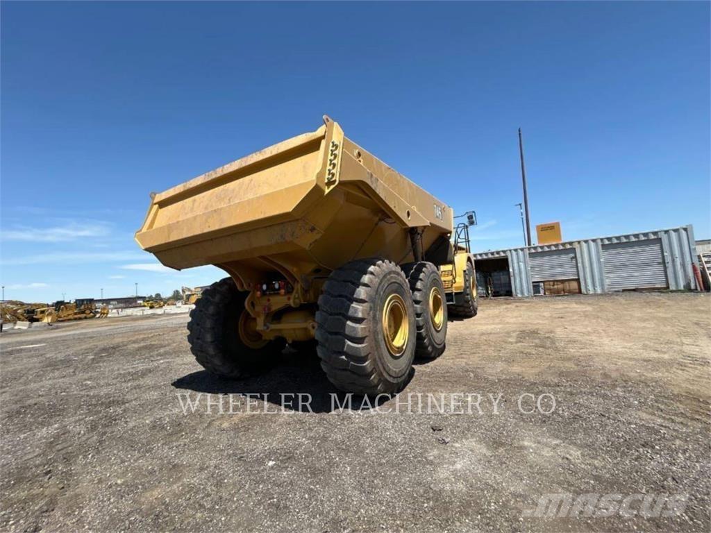 CAT 745 TG ساحبات مفصلية
