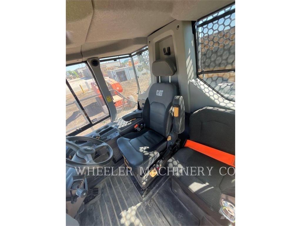 CAT 745 TG ساحبات مفصلية
