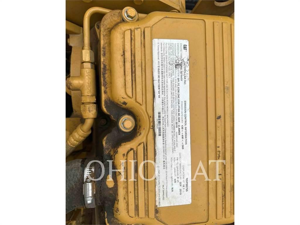 CAT 74504 ساحبات مفصلية