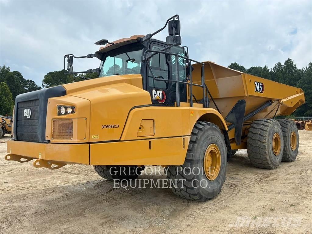 CAT 74504 ساحبات مفصلية