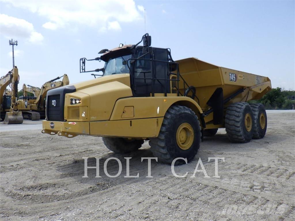 CAT 74504 ساحبات مفصلية