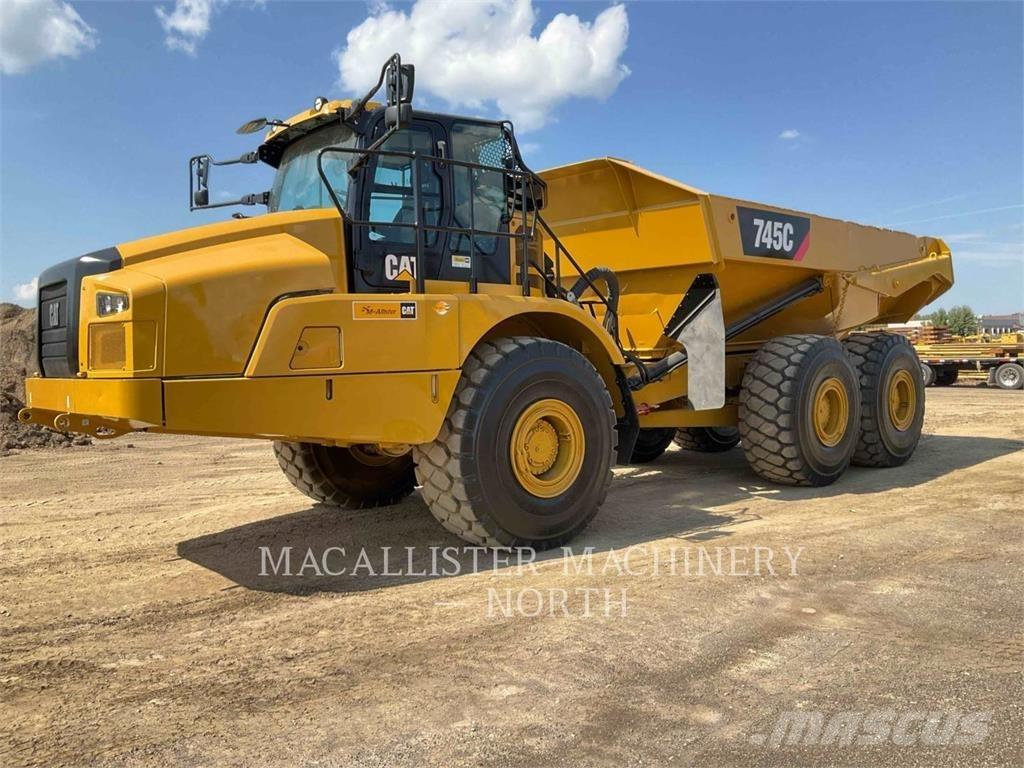 CAT 74504 ساحبات مفصلية