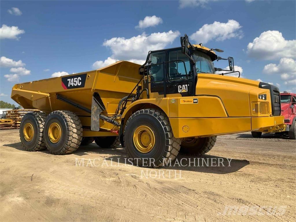 CAT 74504 ساحبات مفصلية