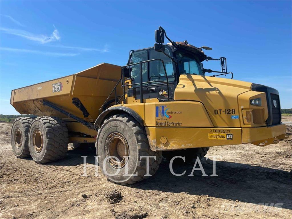 CAT 74504 ساحبات مفصلية