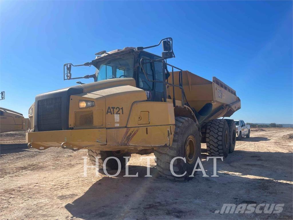 CAT 74504 ساحبات مفصلية