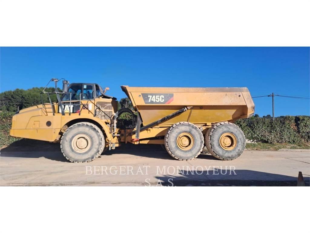 CAT 745C ساحبات مفصلية