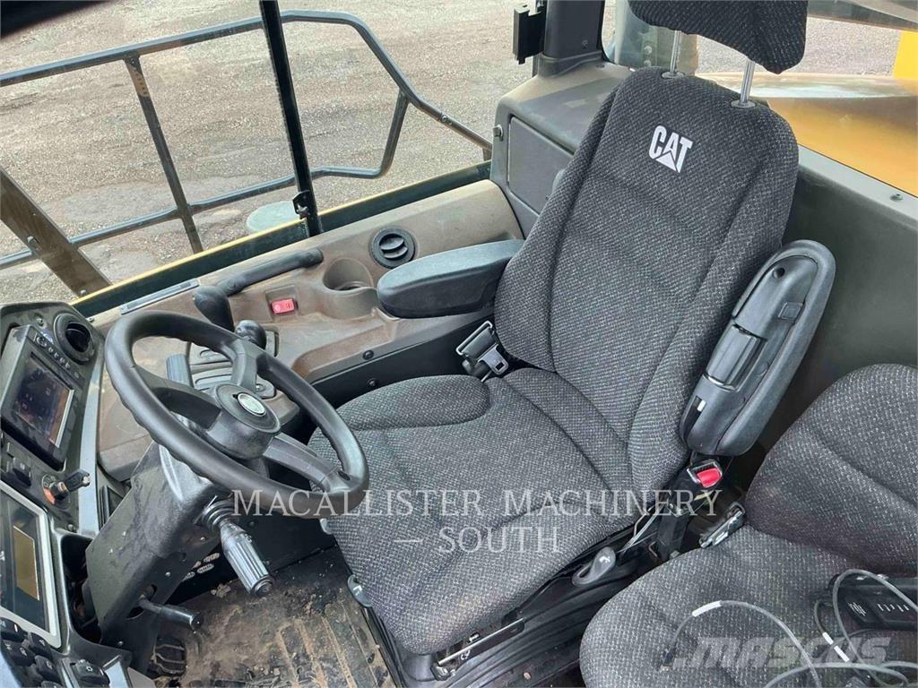 CAT 745C ساحبات مفصلية