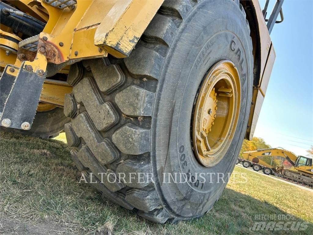 CAT 745C ساحبات مفصلية